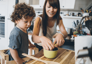 O ato de cozinhar faz bem para os filhos