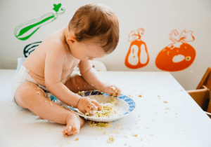 Tem problema comer com as mãos?